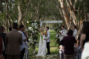 پریست عروسی لایت روم Sascha Kraemer